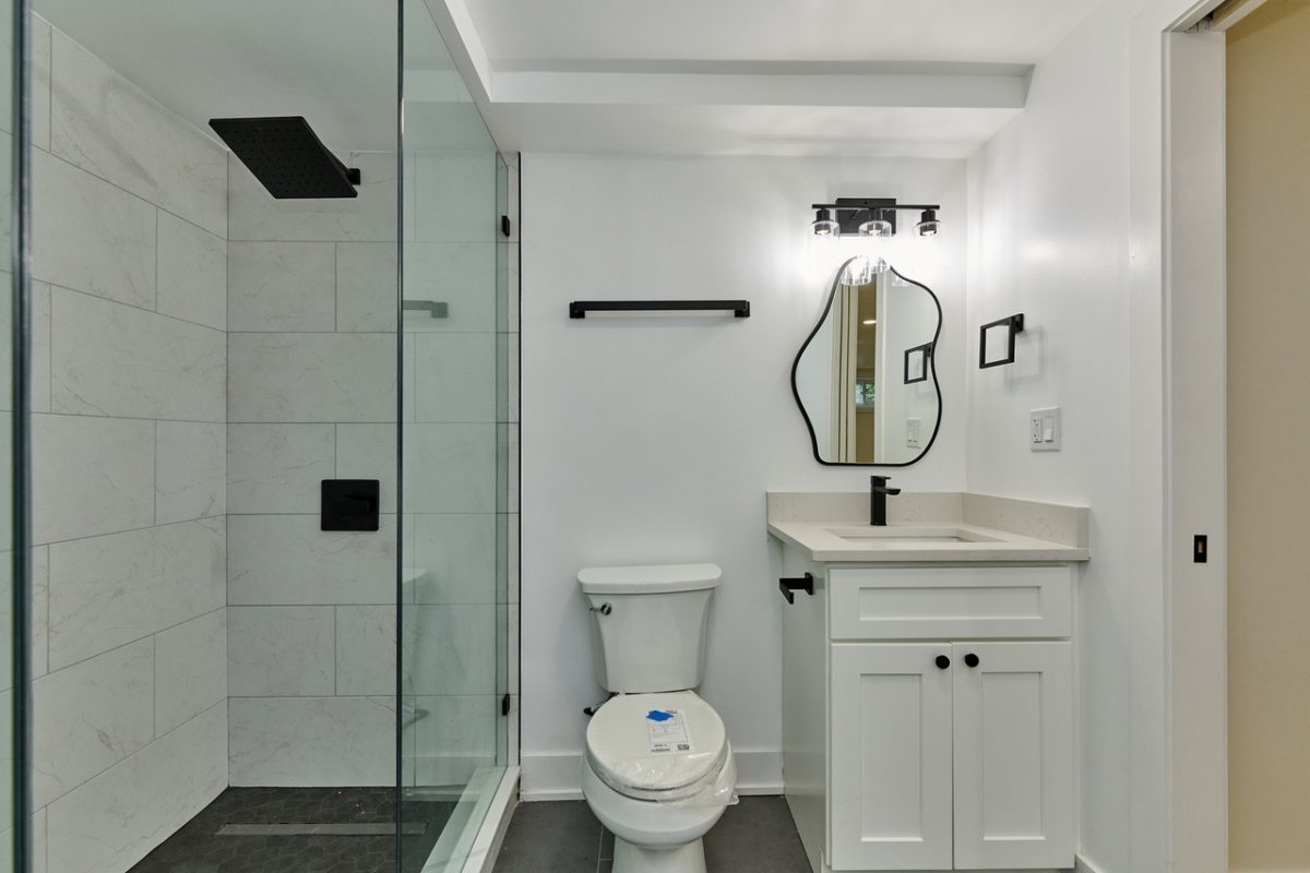Bathroom Wide
