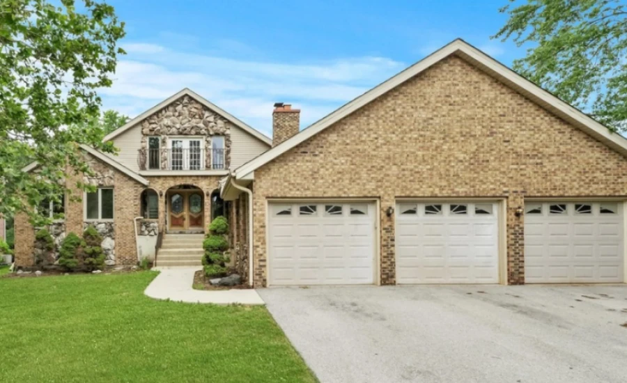 740 Hickory